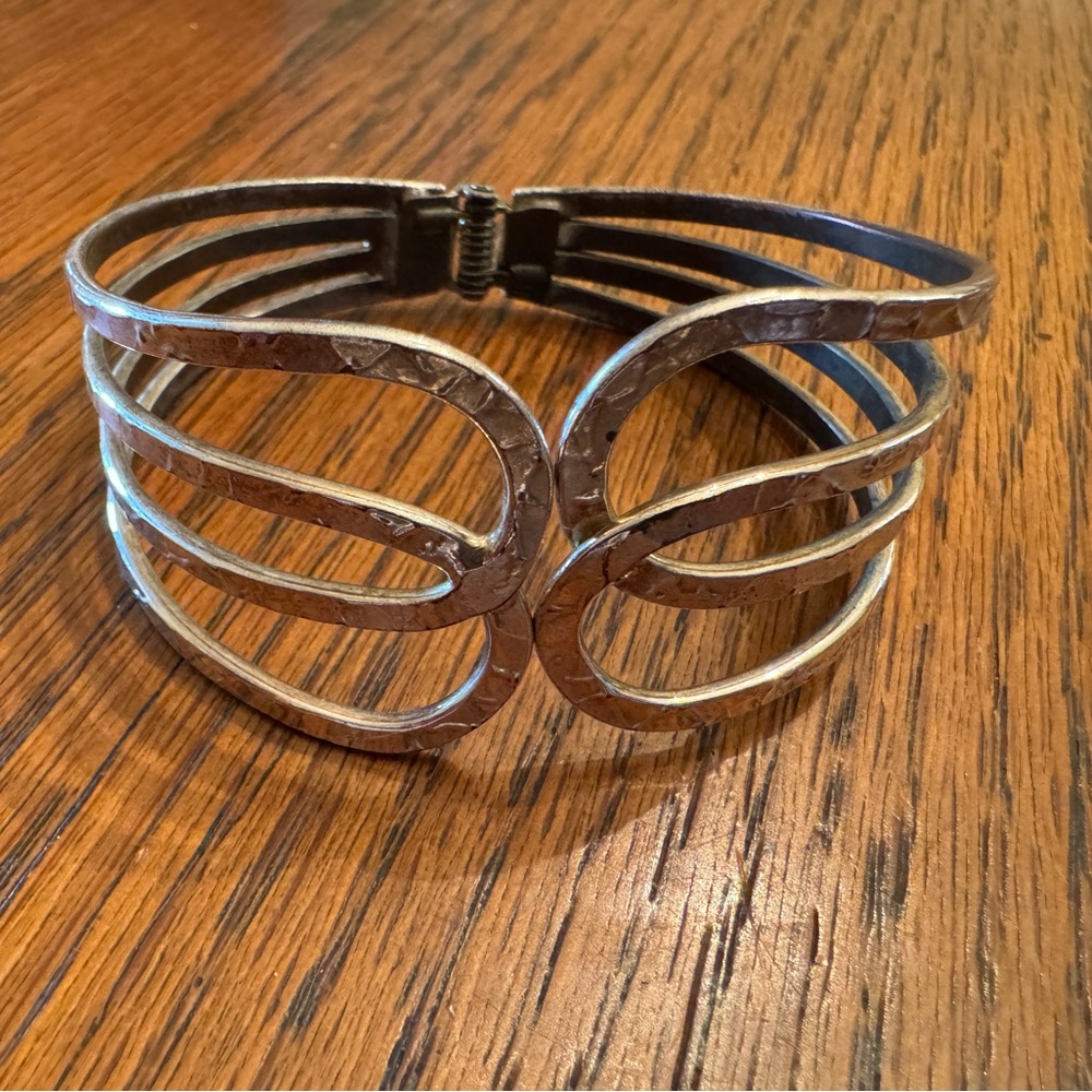 Vintage Silver Tone Spring Hinged Bangle Bracelet | Sleek Minimalist Cuff
